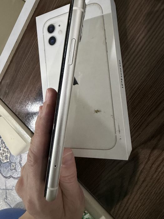Продаю Apple 11, 64 GB