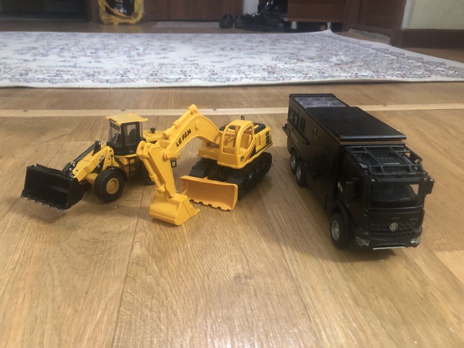 Машины игрушочные