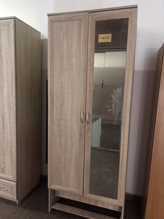 Срочно продам шкаф