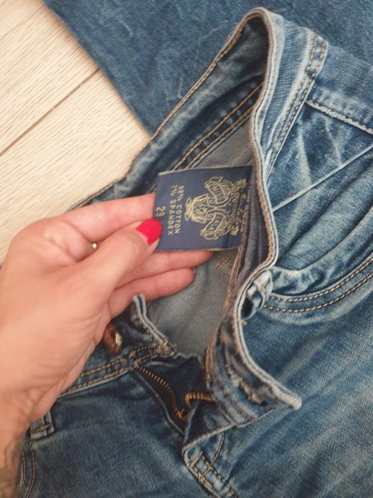 Страхотни и запазени дънки