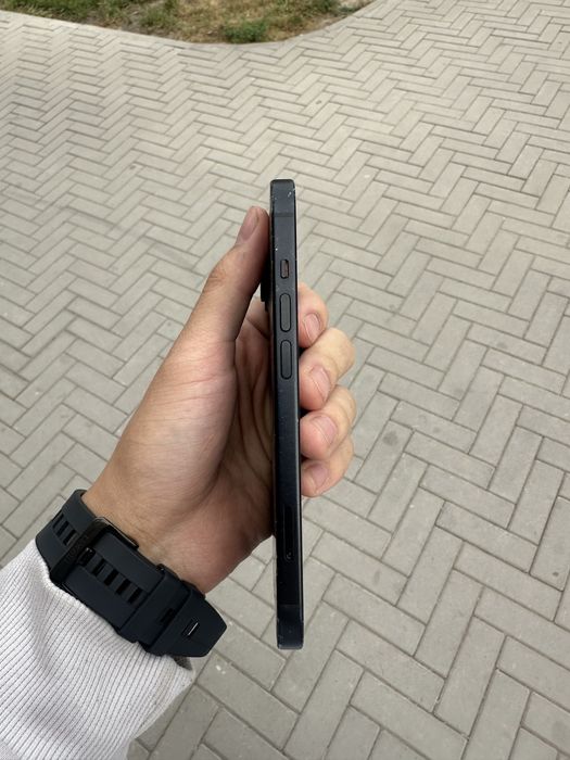 Продам Iphone 15 128gb