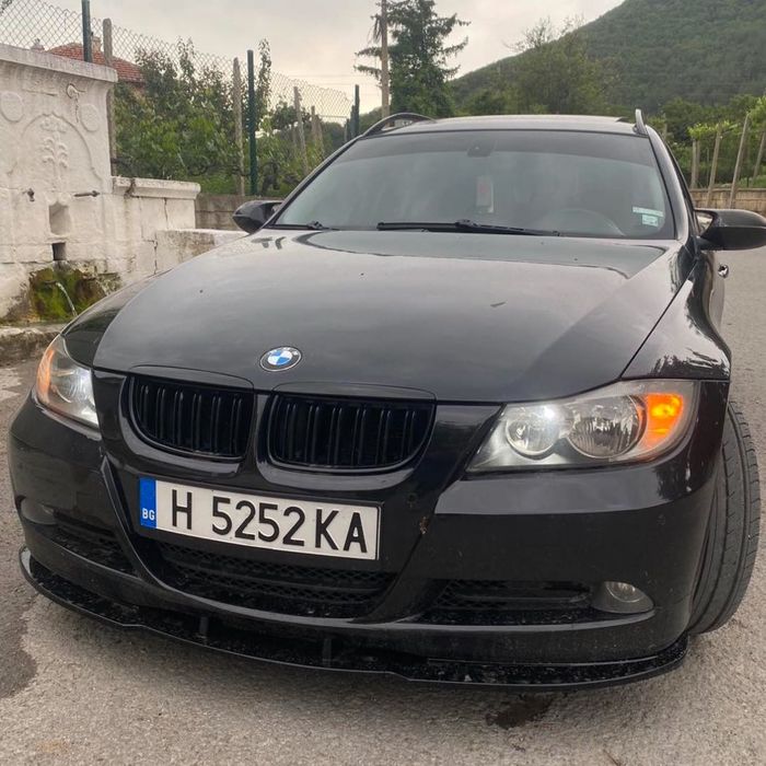 Двойни Решетки (Бъбреци) BMW E90/E91 – Черен гланц – Пре фейс