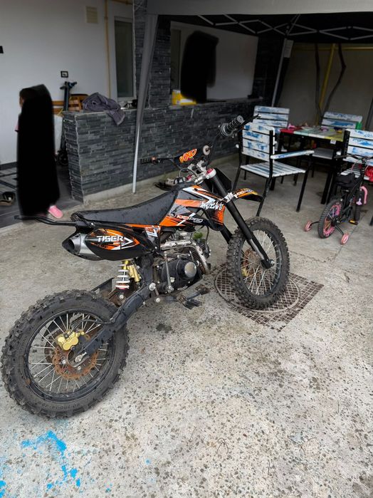 VAND Motocicleta Moto Cross Dirt Bike 125cc Benzina 4 Timpi Negru-Portocaliu