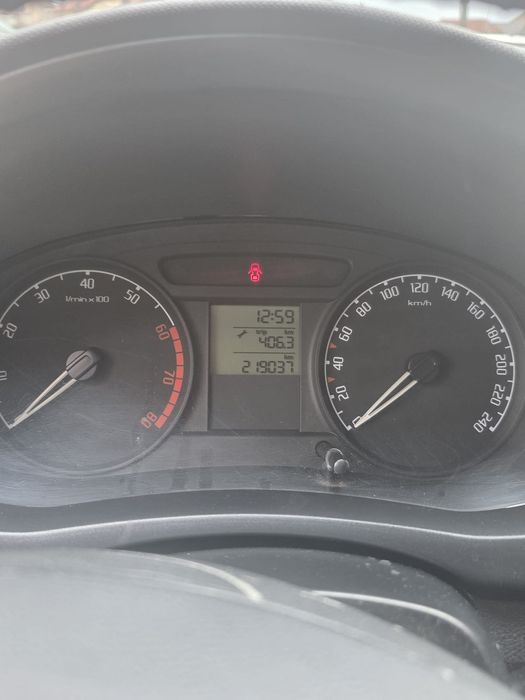 Skoda fabian 2  an2009