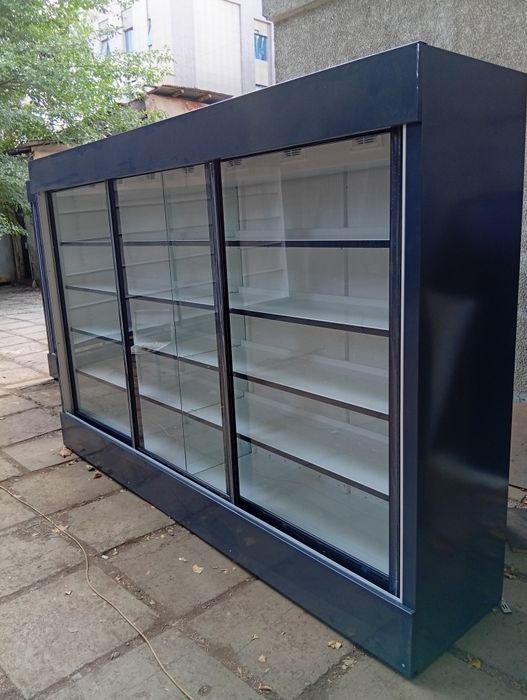 Витрина холодильник