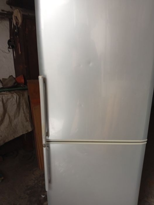 Продам холодильник