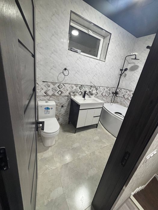 Mirabod rayonda 2 etajli kotej srochna sotiladi 24/7 qorovul hizmati