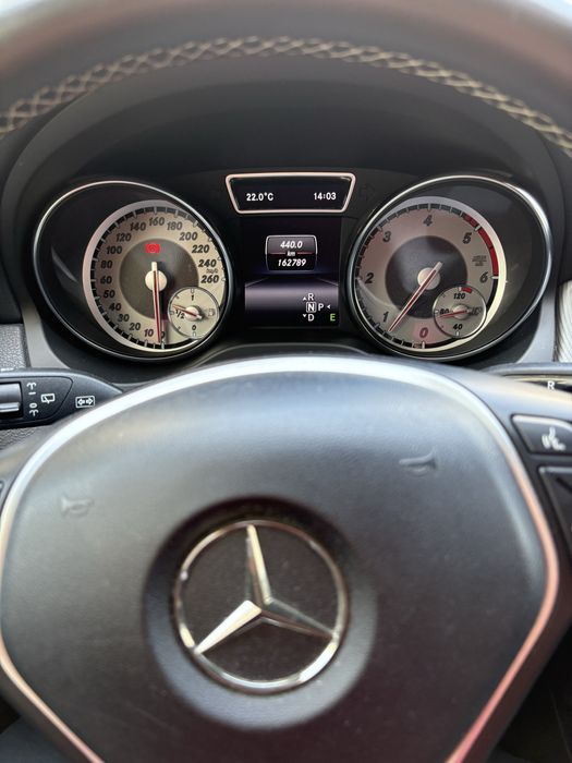 Vând Mercedes GLA 220 4MATIC