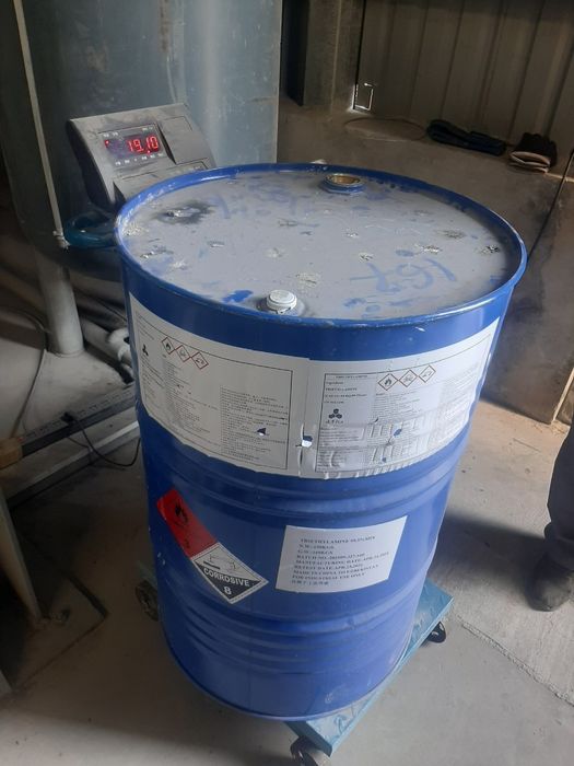 Bochkalar 200 litrlik.