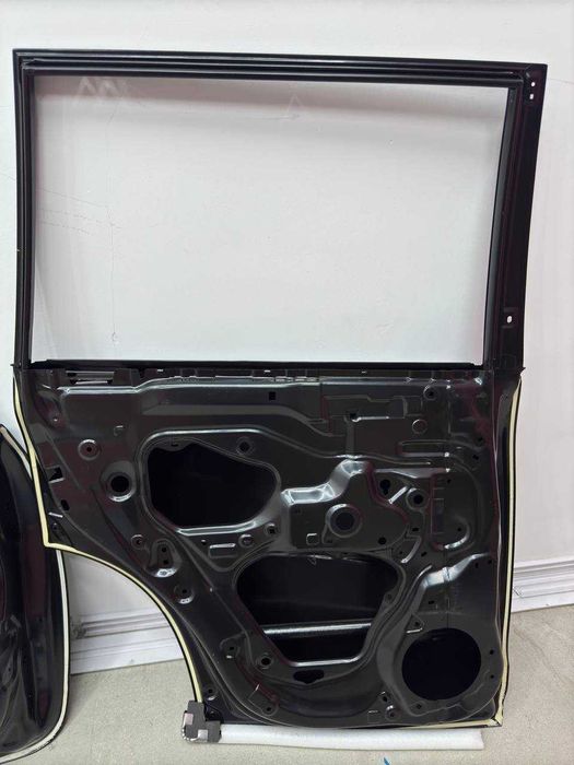 Задняя левая дверь Прадо 150