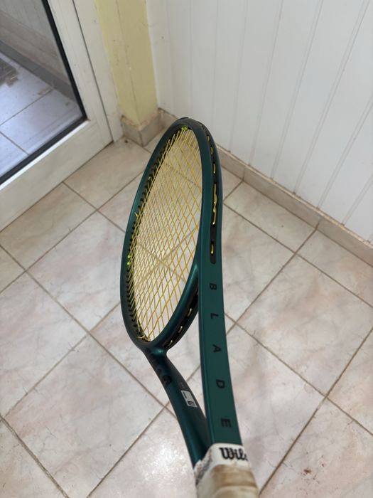 Wilson Blade V9 305g 18/20