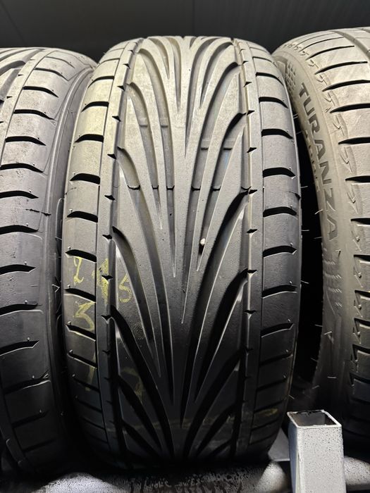 Anvelope Noi 215/50/17 Toyo