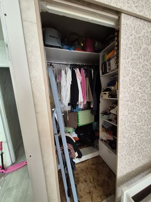 Продам 3 комнытый квартира
