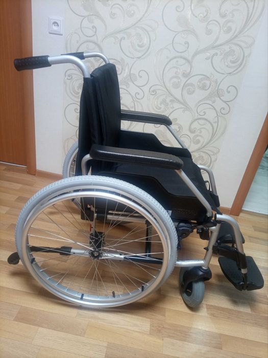 Коляска инвалидная новая