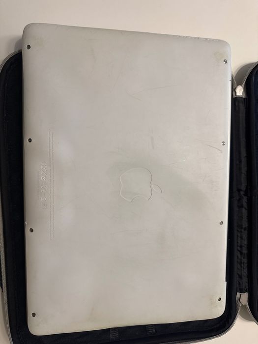 Продавам MacBook A1342