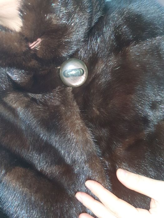 Продам норковую шубу