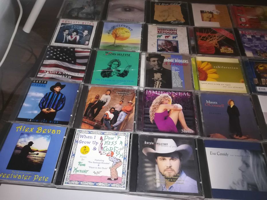 Albume cd oferta!!! pret mic  cu diverse  nou si sigilate