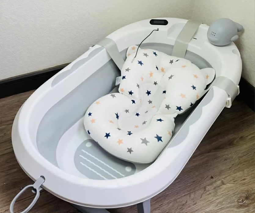 Сгъваема бебешка вана с термометър и подложка