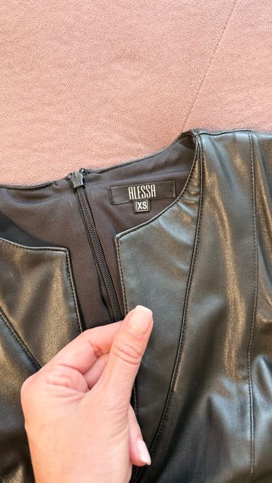 Прекрасна рокля Алеса