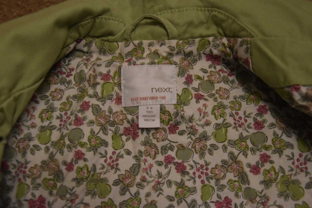 2бр. зелено пролетно-есенно палто/тренч на Next за 5-6 г и 7-8 г