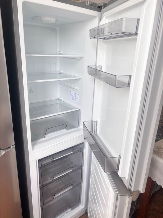 Продам холодильник в отличном состояние