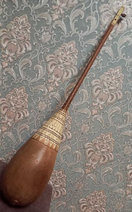 Дуутар сатылады. Таза дуутар пайдаланылмаган хам келисимли бахада...