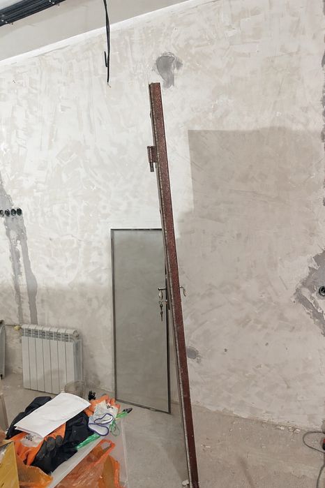 Дверь от квартиры