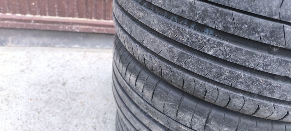225/45 R17, DOT 19- Toyo