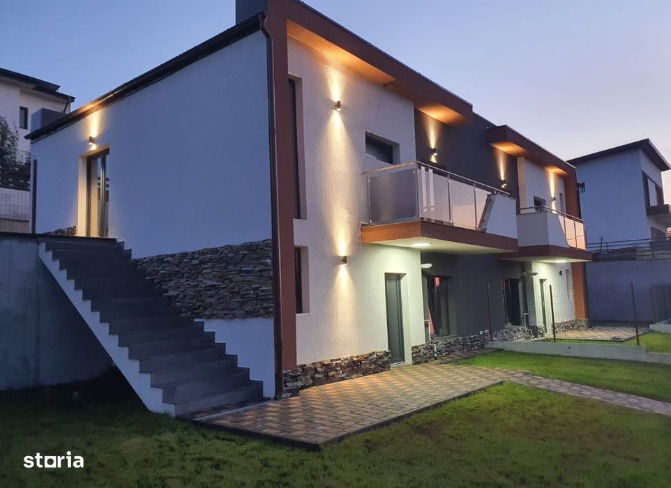Apartament tip duplex,80mp+30mp teren+2 parcari-Valea AdancaCod:154680