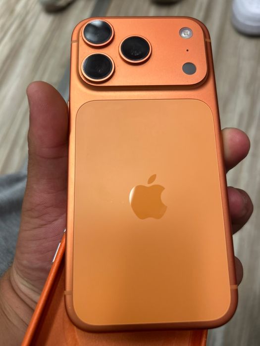 Vand iphone 17 pro impecabil