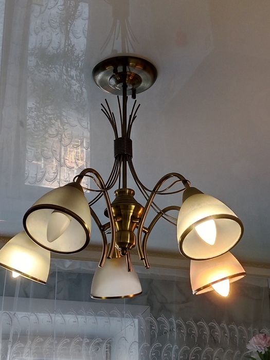 Люстра пятирожковая 2 штуки