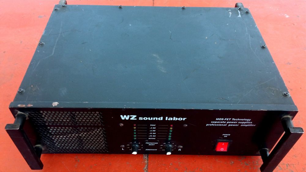 Усилитель мощности 1800 WZ