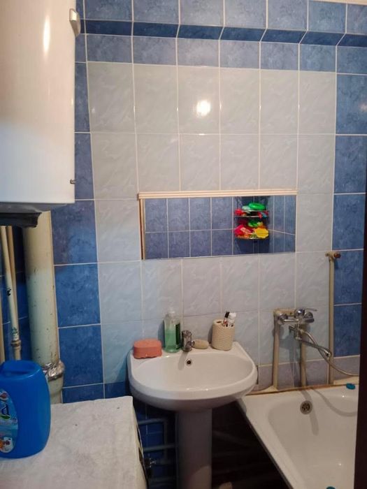 Уй сатылады 3.26. 4этаж