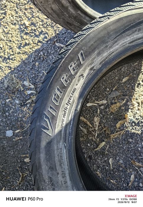 Шины зимние 225/50  R17  4 шины