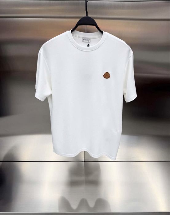 Тенискu Moncler -черна и бяла .