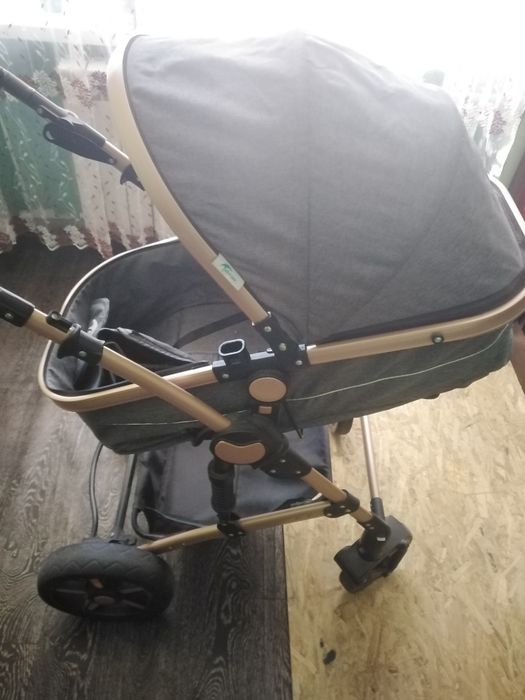 Коляска сатамын жағдай жақсы 15000 Теңге