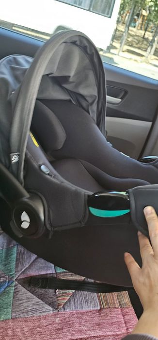 Продам детское автокресло в машину.