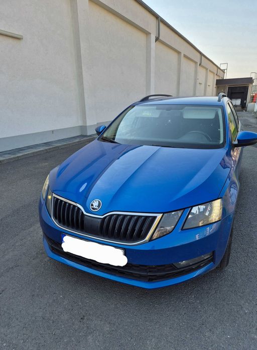 Masina auto Skoda