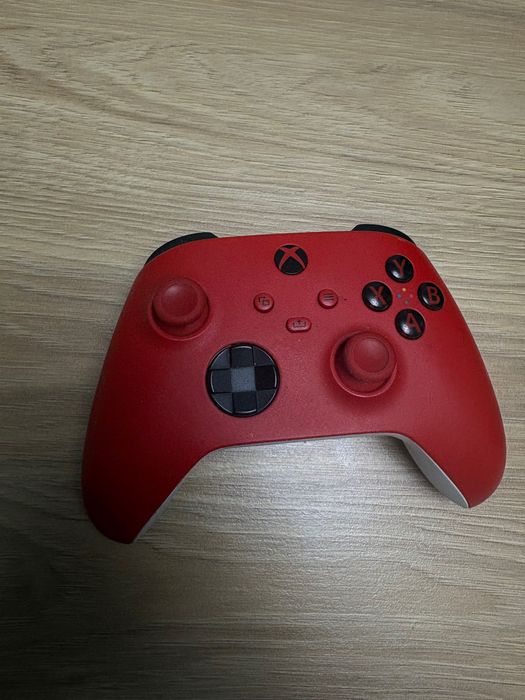 Vând Xbox pentru piese plus 2 manete originale URGENT ‼️‼️
