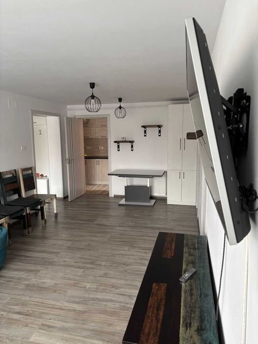 Apartament cu 3 camere - Central