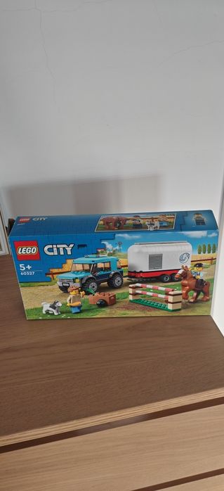 Seturi LEGO noi in cutie