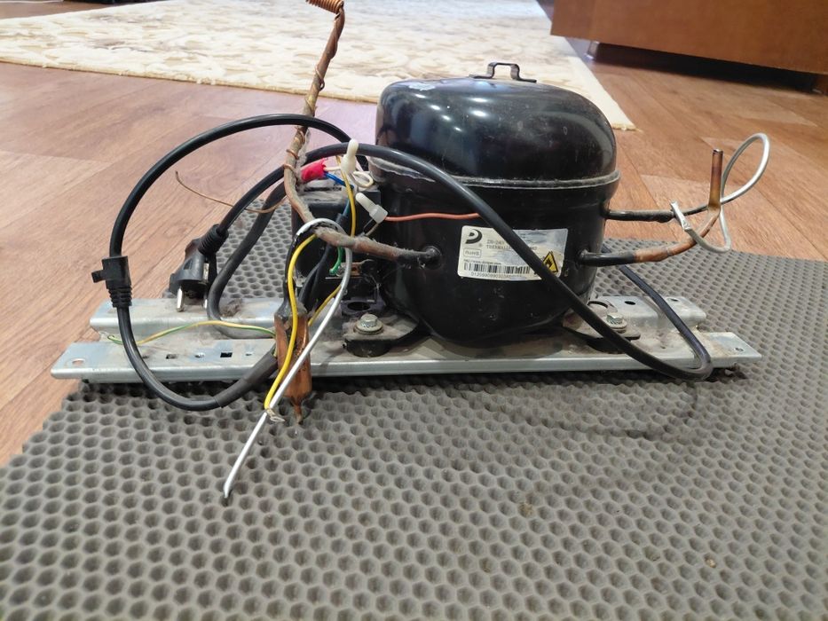 Компрессор холодильника