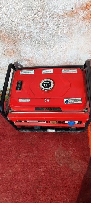 Продам бензогенератор...