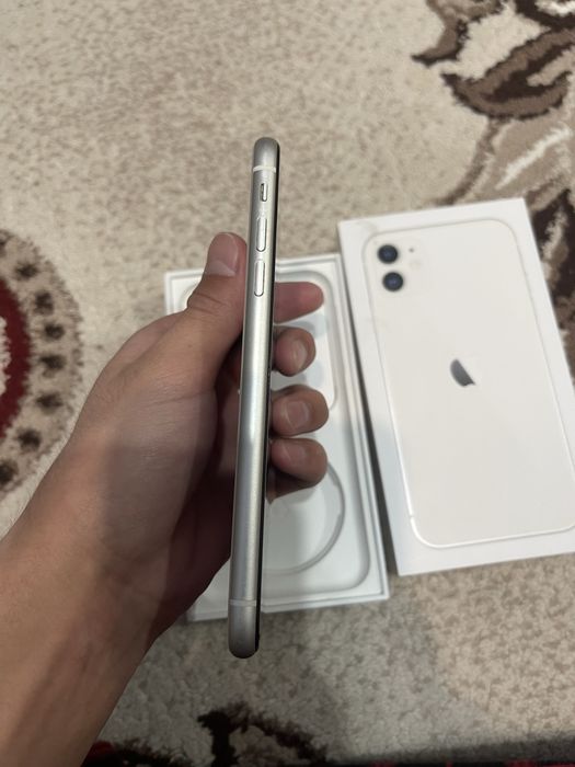 iPhone 11 в отличном состоянии