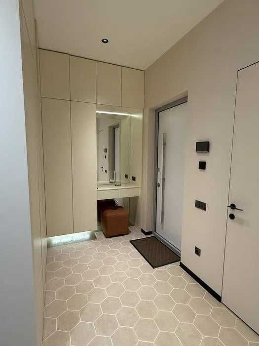 Mirabad Avenue 2 комнатная 54м2 ЕВРО ремонт, А блок вид во двор