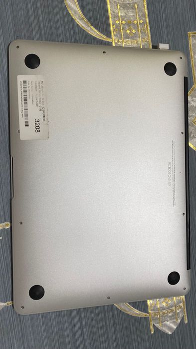 MacBook Air i5-4250U