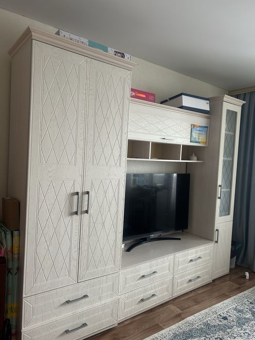 Стенка в гостиную