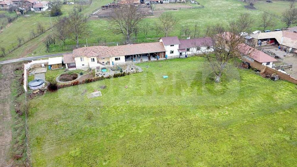 Продава се Къща в с. Александрово, Област Шумен - 315 кв.м за 389 €/кв.м - Снимка #1