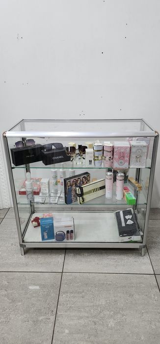 Продам торговое  витрины