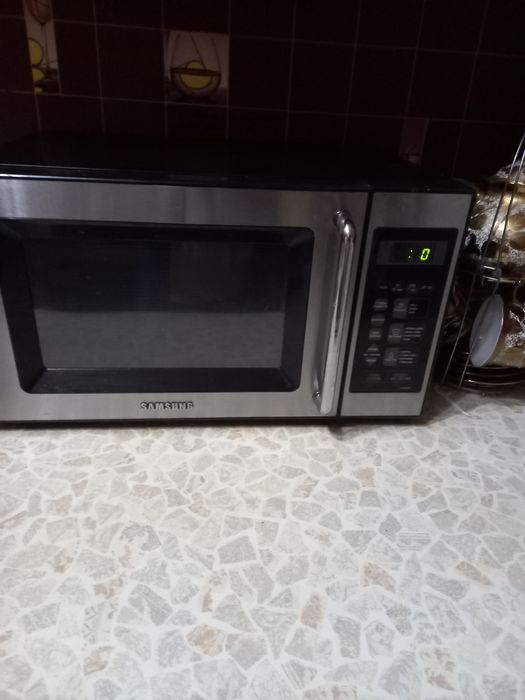Микроволновая печь "Самсунг"